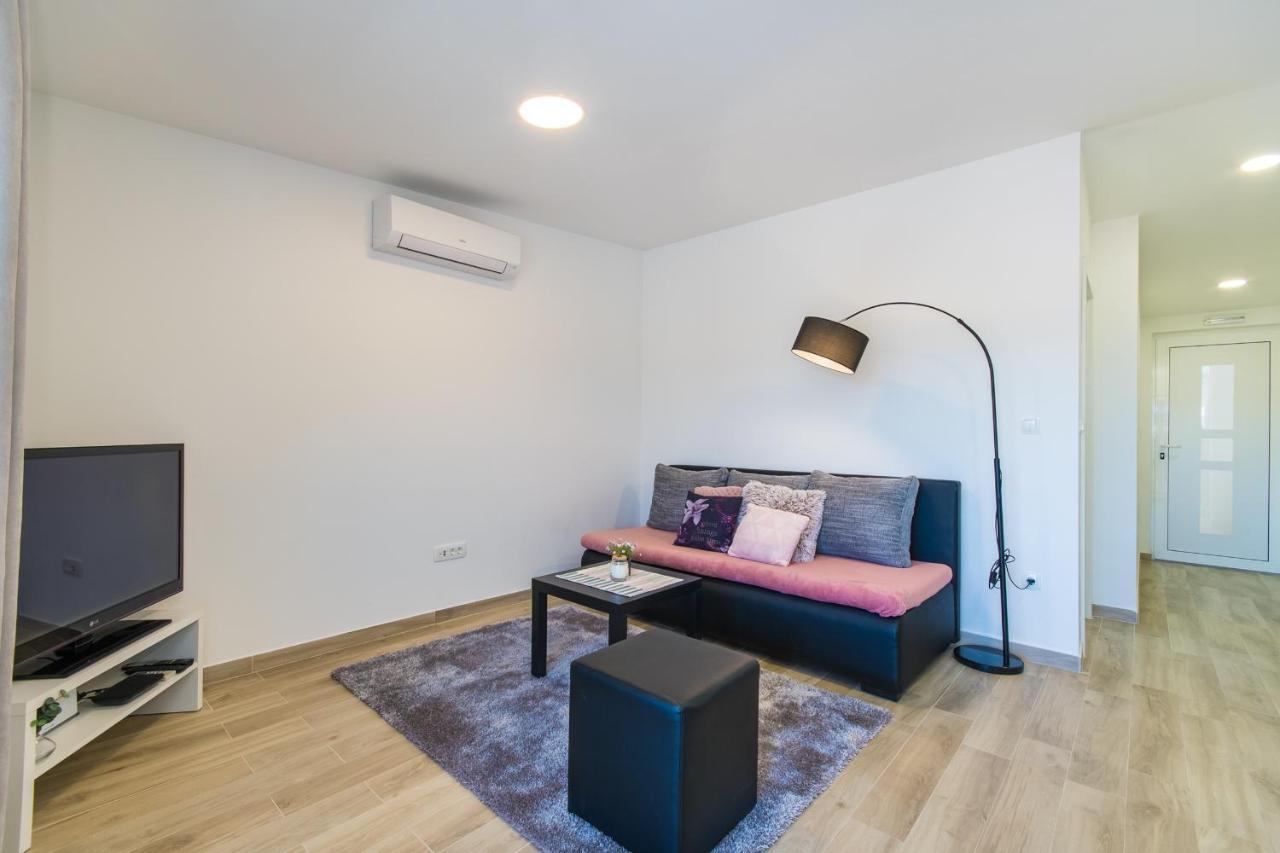 Apartment Finta Rogotin Exterior foto